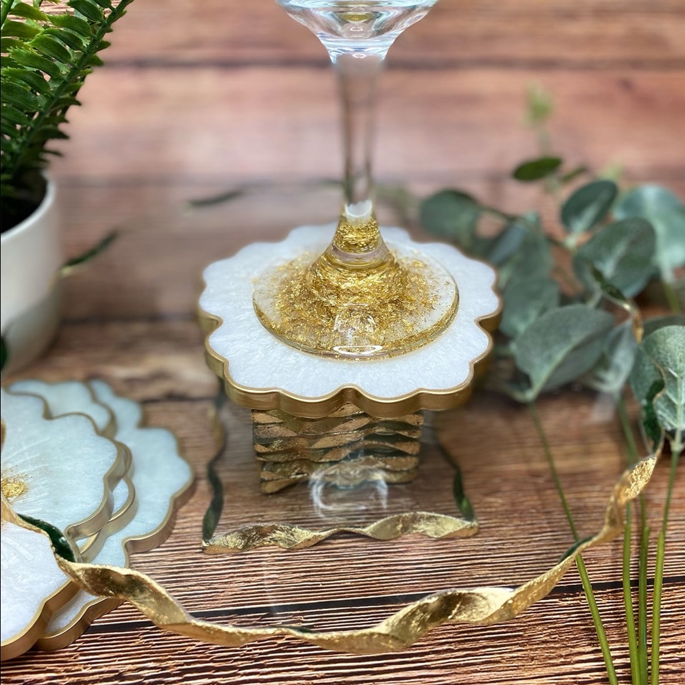 White | Gold Flower Coasters - Set of 4 - Picture 5 of 14